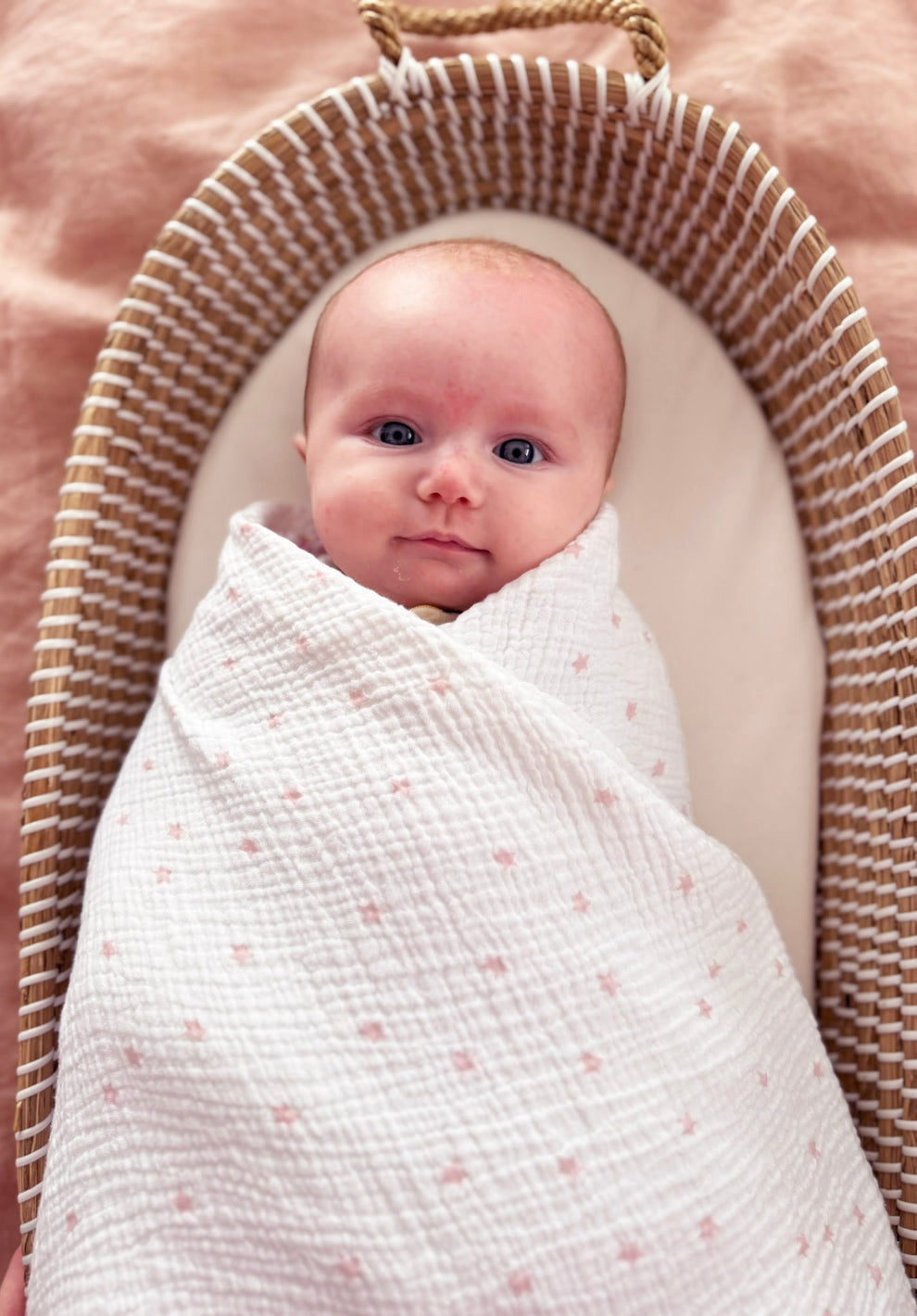 Alimrose Organic Muslin Swaddle - Pink Stars