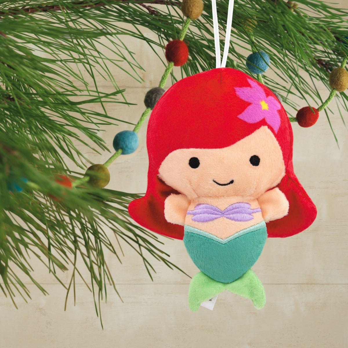 Hallmark Small Stars Disney Little Mermaid Ariel Plush Ornament (11cm)