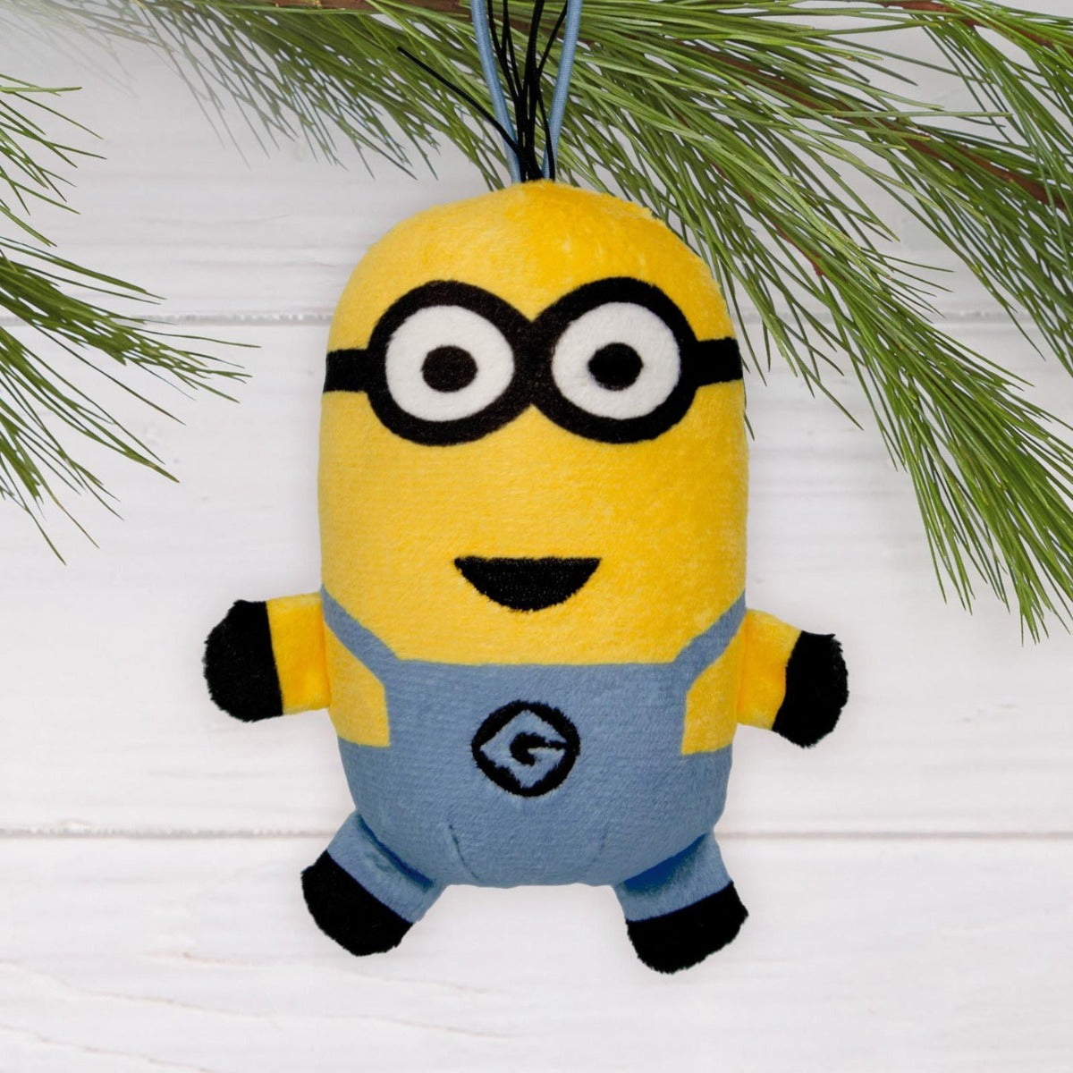 Hallmark Small Stars Minions Kevin Plush Ornament (13cm)