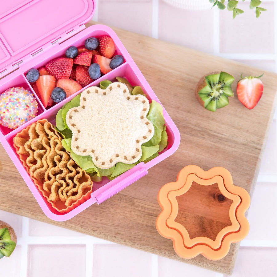 Lunch Punch Flower Cut & Crimp Sandwich Pocket