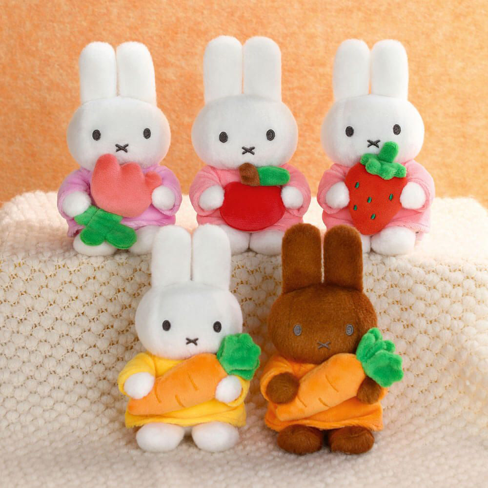 Miffy & Friends Melanie with Carrot Keyring Bag Charm (14cm)