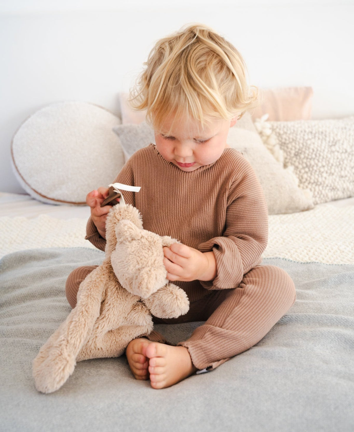 Nana Huchy Honey Bear Hoochy Coochie Comfort Puppet (33cm)