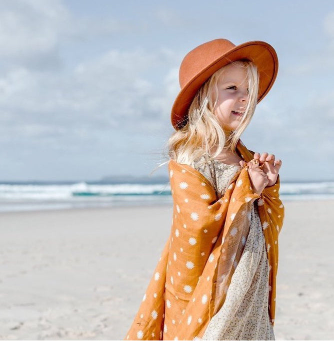 OB Designs Muslin Swaddle Wrap - Peach Daisy Print (120cm)