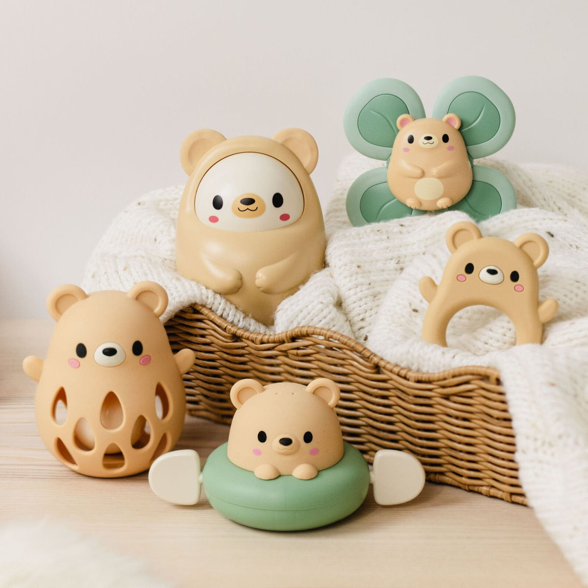 Tiger Tribe Bath Paddle Boat - Bear