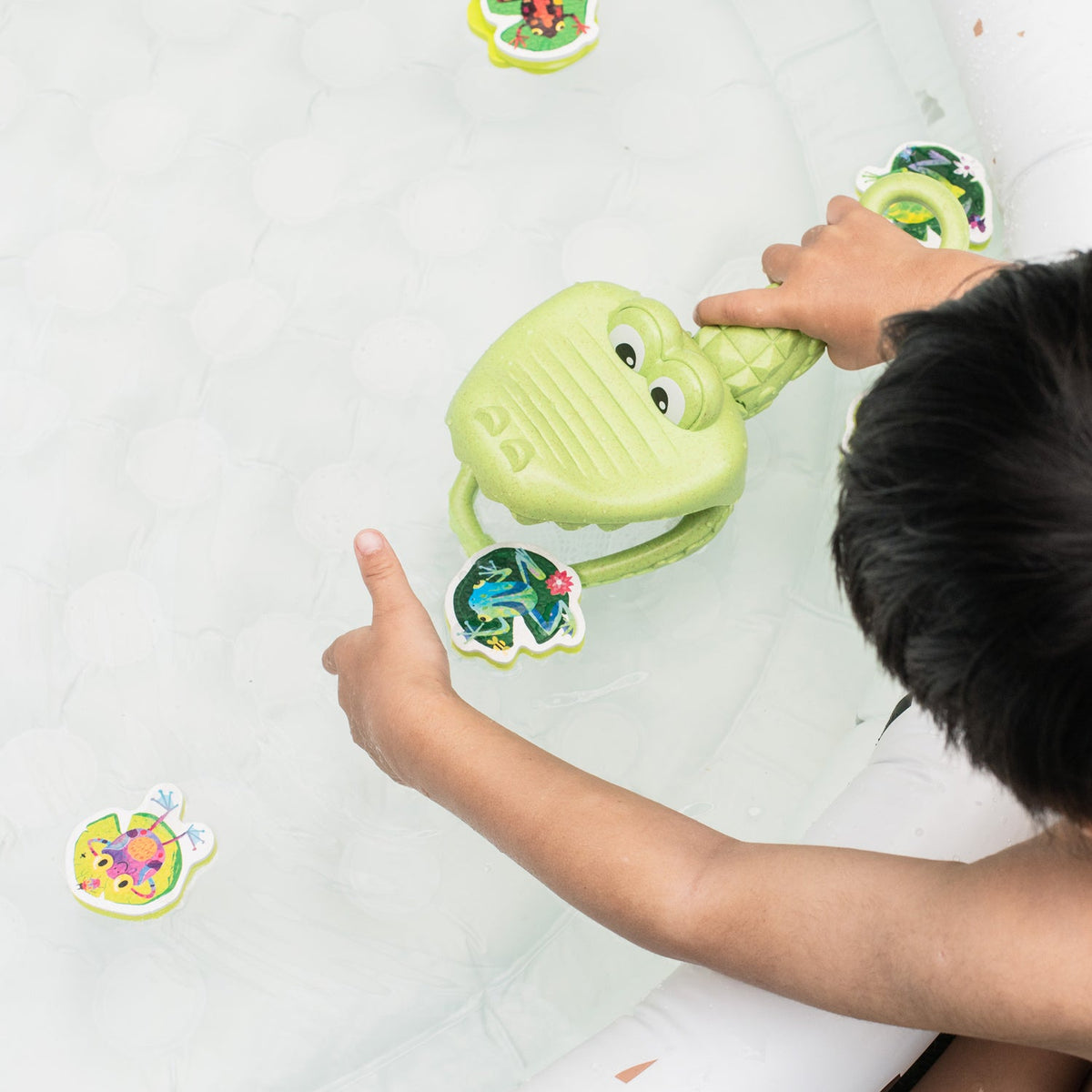 Tiger Tribe ECO Croc Chasey - Catch a Frog Bath Toy