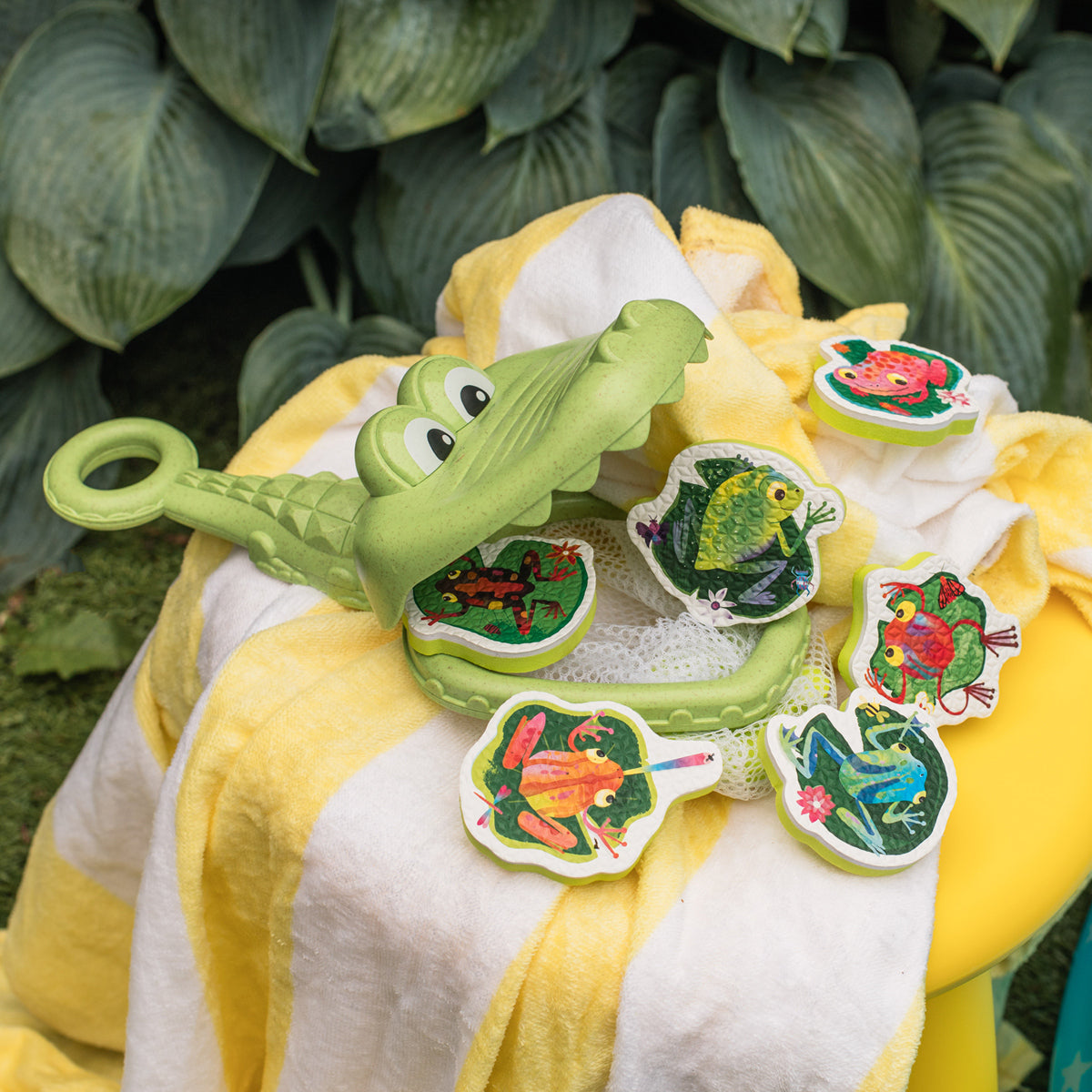 Tiger Tribe ECO Croc Chasey - Catch a Frog Bath Toy
