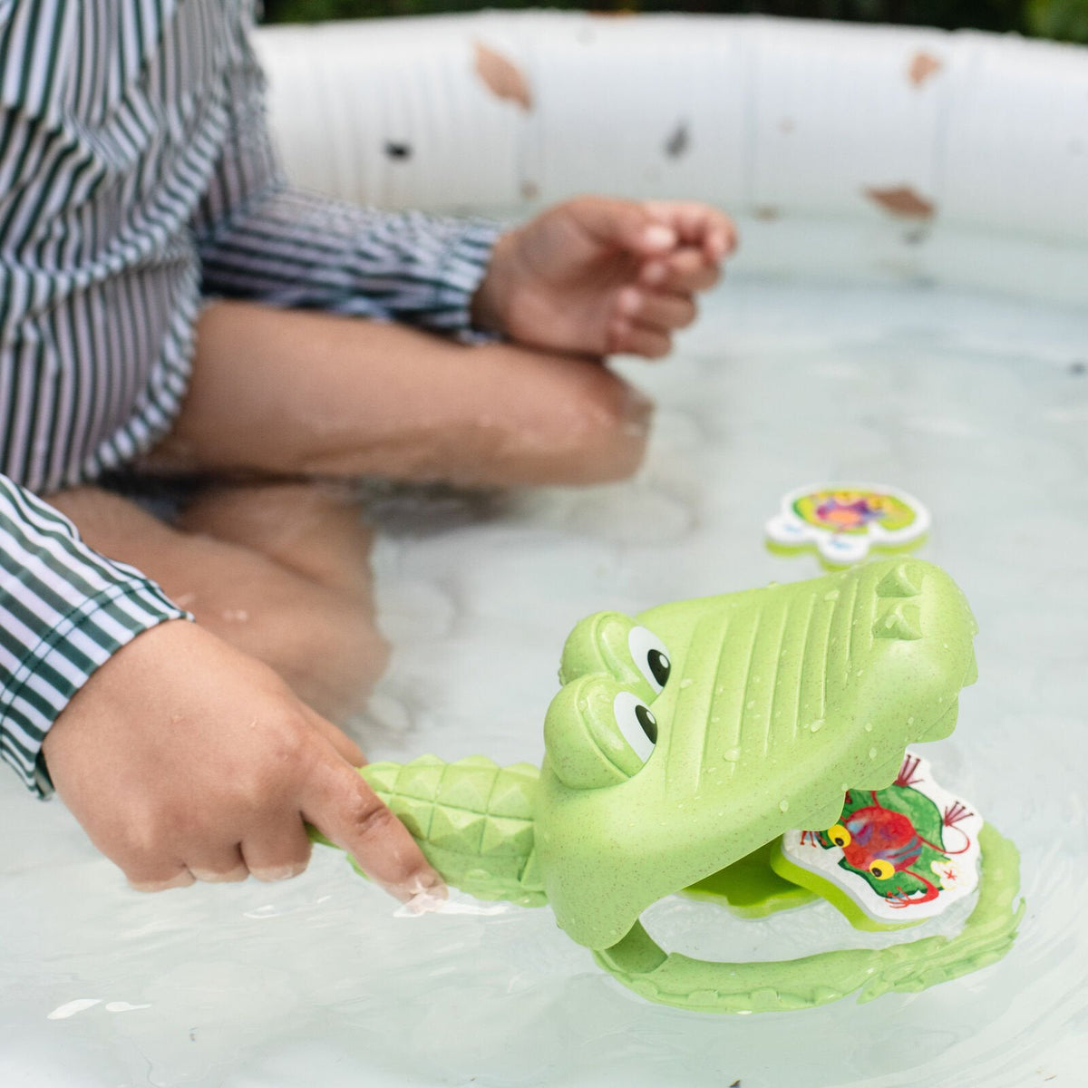 Tiger Tribe ECO Croc Chasey - Catch a Frog Bath Toy