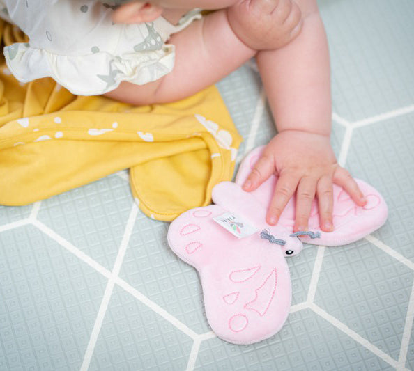 Tikiri Organic Sensory Scrunchie Toy - Butterfly