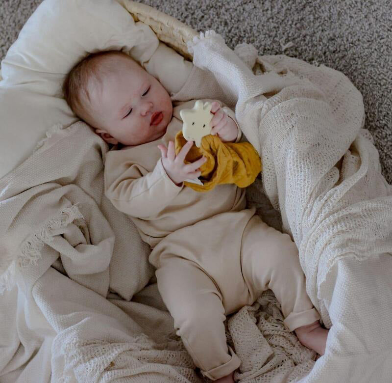 Tikiri My First Safari Organic Comforter & Teether - Giraffe