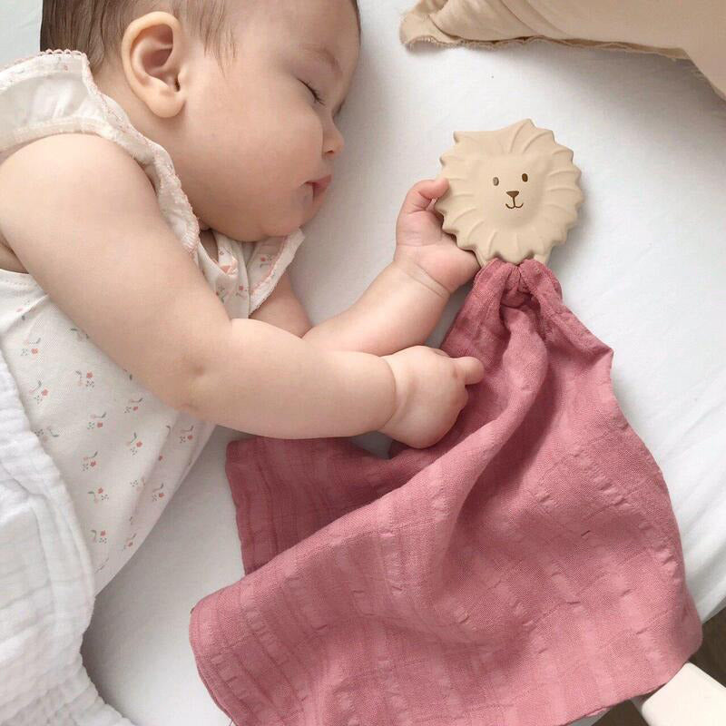 Tikiri My First Safari Organic Comforter & Teether - Lion