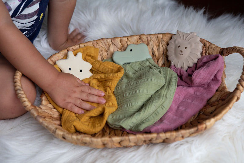Tikiri My First Safari Organic Comforter & Teether - Giraffe